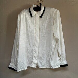 Country Sophisticates Blouse Women's 14 Button Down Placket Top Textured Ivory